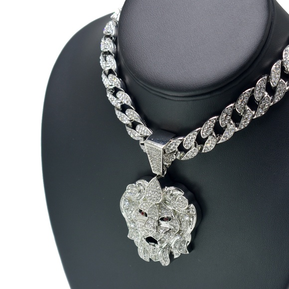 Other - Iced Out Lion Head Neckalce